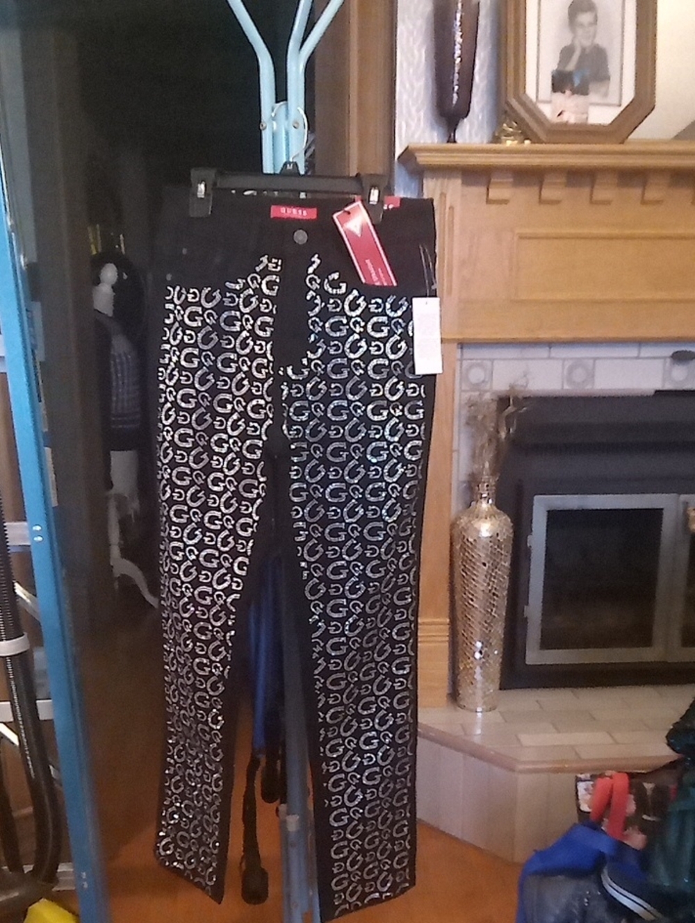 GUESS Black Jeans with Silver Rhinestone G Pattern, Size 26